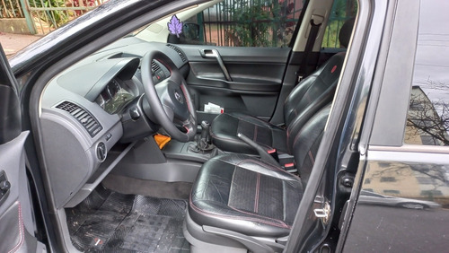 Imagem 9 de 15 de Volkswagen Polo Sedan 2012 1.6 Vht Total Flex 4p