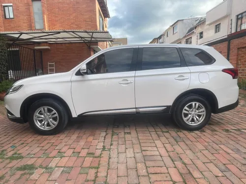 Mitsubishi Outlander Kaiteki 2.4 4x4 Lx 7 Puestos