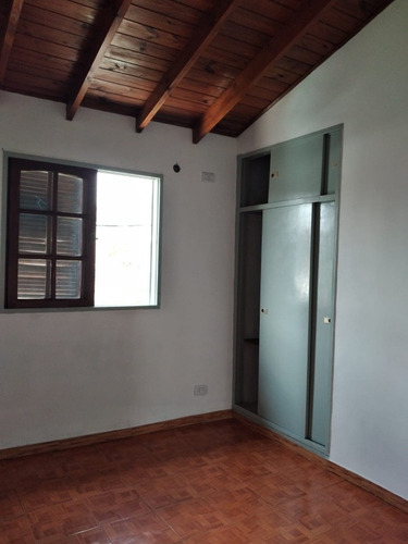 Imagen 5 de 11 de Duplex 2 Ambientes. Primer Piso, Amplio Luminoso. Venta. La Tablada