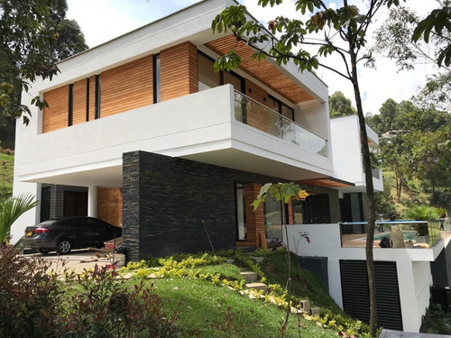 Imagen 1 de 11 de Venta De Casa En La Calera Poblado