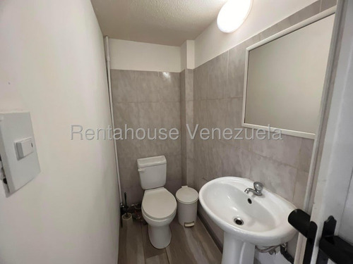 Local Comercial En Venta La Castellana Mls #25-18682 Bm