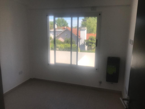 Imagen 4 de 9 de Departamento En Venta De 2 Ambientes En Lomas De Zamora