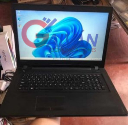 Lenovo De 17.3 I3 6ta Gen 256gb Ssd Y 8gb De Ram Como Nueva