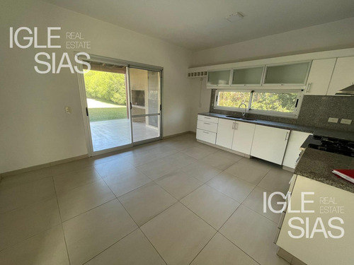 Casa En Venta Y Alquiler En Santa Catalina, Villanueva
