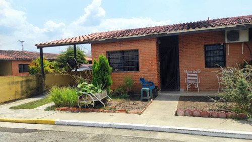 Imagen 2 de 11 de Se Vende Casa En San Diego Res Las Trianas