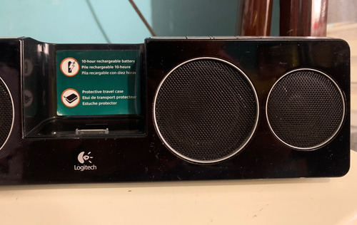 Bocina Logitech Para Ipod Con Dock 30 Pines Negro (Usado)