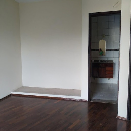 Imagem 11 de 27 de Sobrado Em Ótimo Bairro, Proximo Ao Centro De Caçapva - So0122