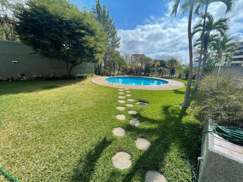 Imagen 2 de 21 de Vendo Pb 318m2 3h+s/2.5b+s/3p Colinas De Valle Arriba 0069