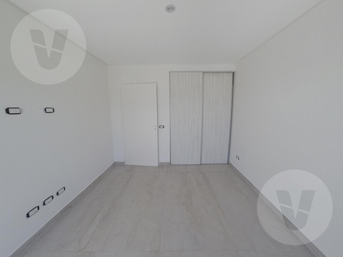 Casa En Venta Con Renta - Barrio Santa Juana, Canning