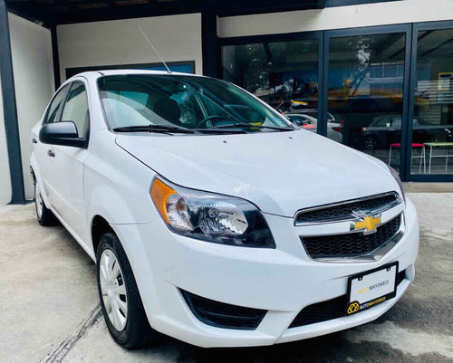 Imagen 1 de 8 de Chevrolet Aveo 2017 4p Ls L4/1.6 Man Linea Anterior