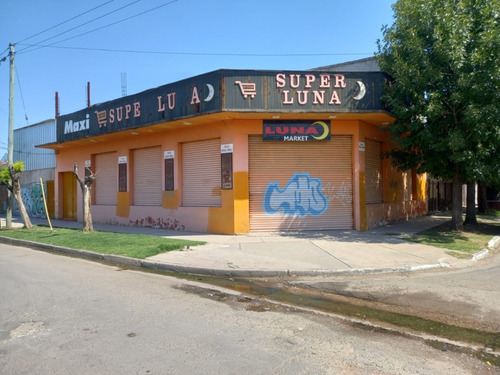 Imagen 9 de 15 de Local Calle Mburucuya Esquina Solari