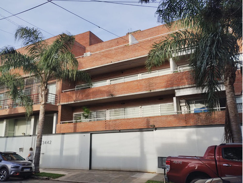 Departamento En  Alquiler De 4 Ambientes Amueblado