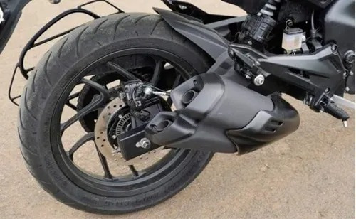 Imagen 11 de 15 de Bajaj Dominar 250