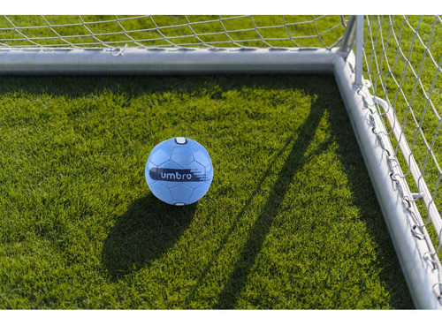 Pelota Futbol Oficial Umbro Cyther N°5 Versátil Y Duradera