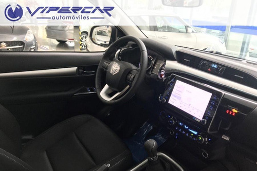 Imagen 12 de 14 de Toyota Hilux Srv 4x4 Nafta 2.7 2023 0km