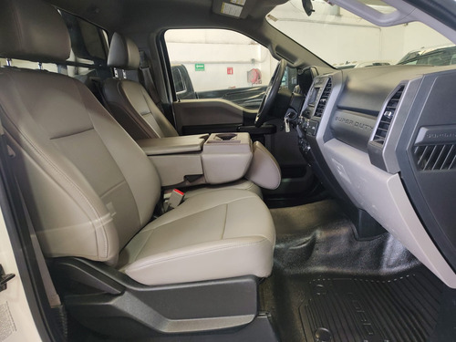 2019 F-350 Cab Sencilla Diesel 4x2 Plataforma