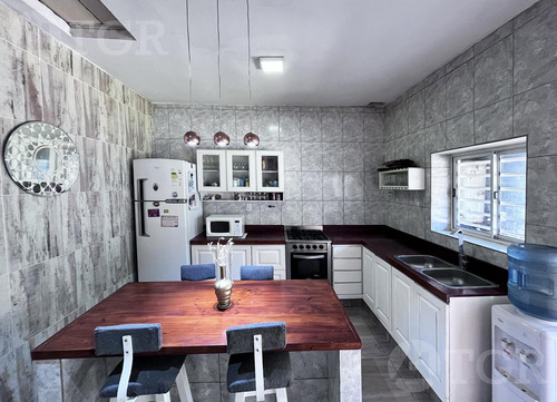 Venta De Distinguida Casa En Hurlingham