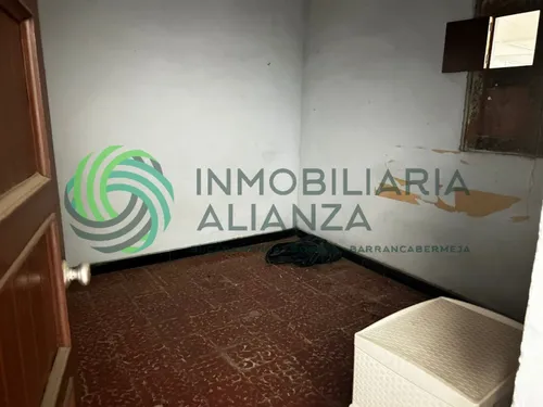 Casa En Venta En La Universidad. Cod V61643