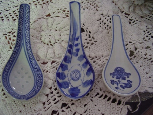 Cucharas Porcelana China Lote De Tres