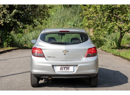 Chevrolet Onix 1.4 MPFI LTZ 8V FLEX 4P MANUAL