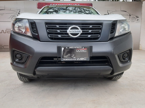 Imagen 10 de 15 de Nissan Np300 2.5 Chasis Cabina Dh Pack Seg Mt 2019