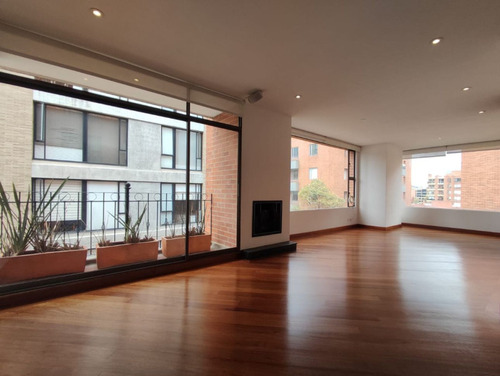 Apartamento En Arriendo En Bogotá El Chicó. Cod 15193