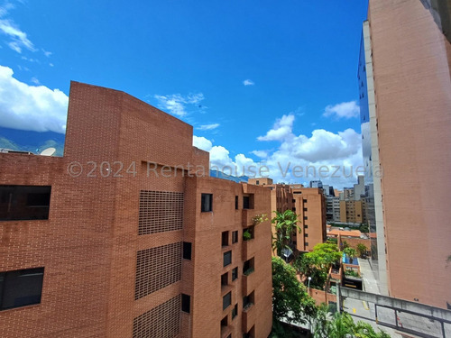 Apartamento En Alquiler En Campo Alegre Caracas. Vr 24-28866