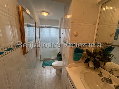 Ss: Vende Apartamento 25-17222 En Las Esmeraldas De 192,22 M2, 3h/4b/2pe2