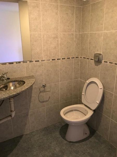 Local En Venta La Plata