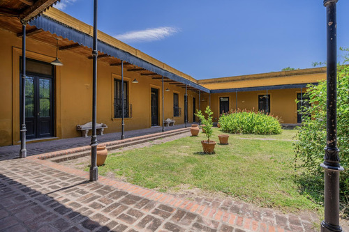 Hotel Boutique + Restaurante De Campo En Alquiler En Villa Ruiz