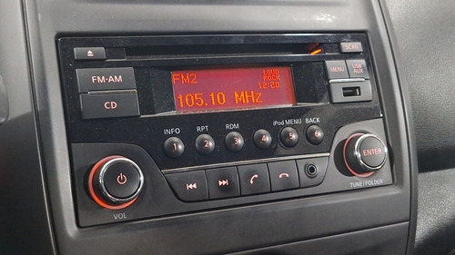 Nissan Versa 1.6 SENSE TA AC
