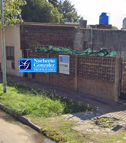Reservado El Palomar Amplio Terreno Con Pileta F: 8463
