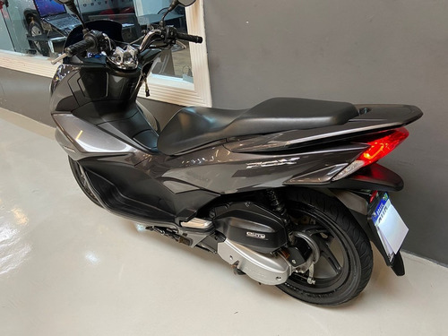 Imagem 4 de 7 de Honda Pcx 150 2016 Scooter Econômica 18x Cartão