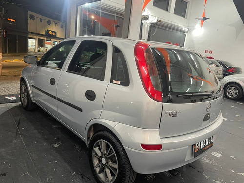 Imagem 4 de 9 de Chevrolet Corsa 1.8 2004