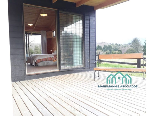 Casa Y Cabaña Con Orilla De Rio En Condominio Privado Pucon