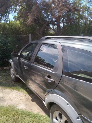 Fiat Palio 2014 1.4 Weekend Trekking Pk Seg Alarm