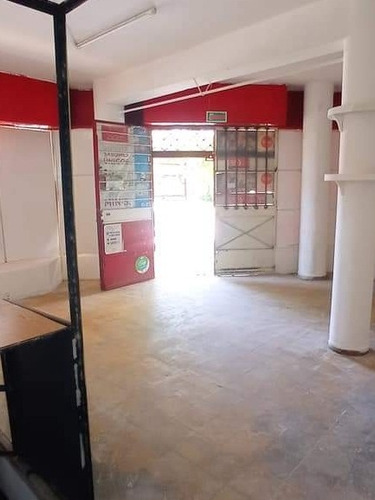 Imagen 2 de 6 de Local Comercial En Esquina, Con Sótano.