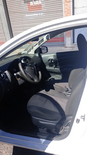 Nissan Versa 1.6 Sense Mt