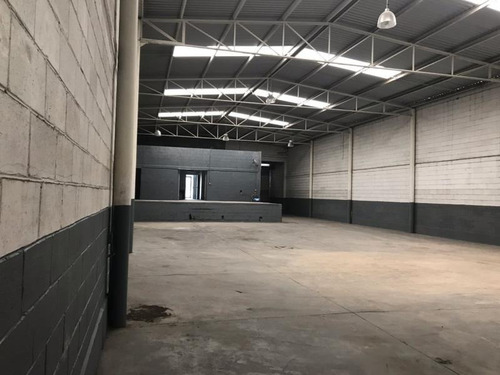 Imagen 3 de 9 de Bodega Comercial En Venta Tercero De Cobian Centro