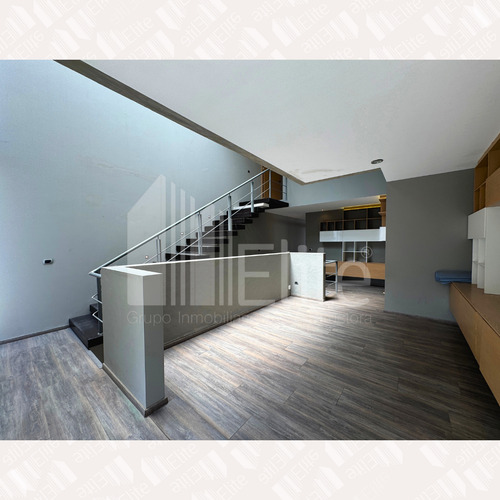 Casa Minimalista De 3 Niveles En Venta En Milenio Iii
