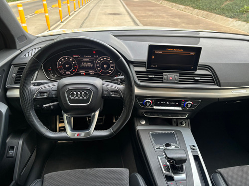 Audi Q5 2.0 L 45 Tfsi S Line Dsg
