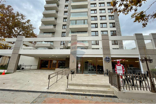 Se Vende Excelente Departamento.