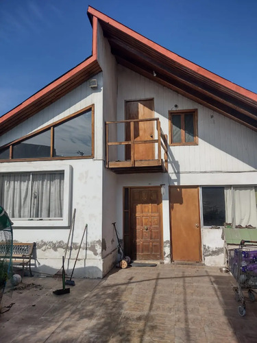 Venta Casa Regularizada Con Amplio Terreno En Suelo Mixto.