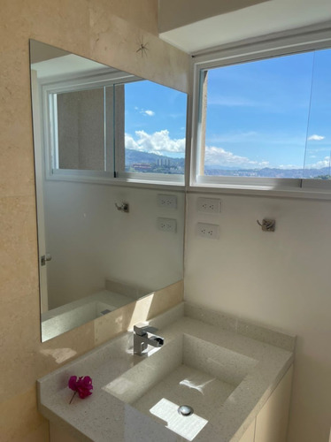 Imagen 12 de 13 de Apartamento En Venta En Colinas De Bello Monte Cerca De La Embajada Americana