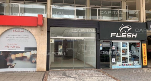 Local En Punta Del Este - Venta Y Alquiler- Ref: 28024
