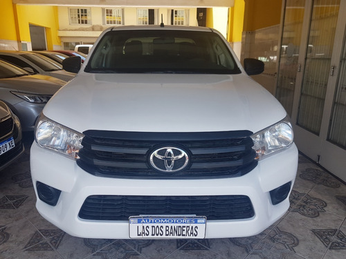Imagen 2 de 7 de Toyota Hilux Dx 2.4 Doble Cabina 2018