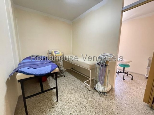 Se Alquila Ofic Altamira