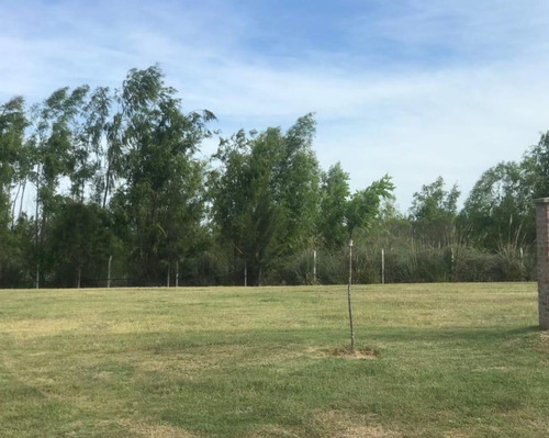 Venta De Lote Perimetral En El Naudir - Escobar.