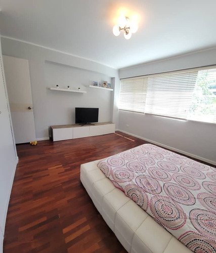 Imagen 20 de 30 de Alquilo Lujoso Apto 275 Mts (3.000 Sq/ft), 4 Hab, 5 Baños, Piscina, Seguridad 24 Hrs, Cámaras De Seguridad, 3 Puestos.