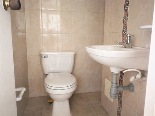 Imagen 6 de 11 de Oficina En Venta En Medellín Avenida Oriental